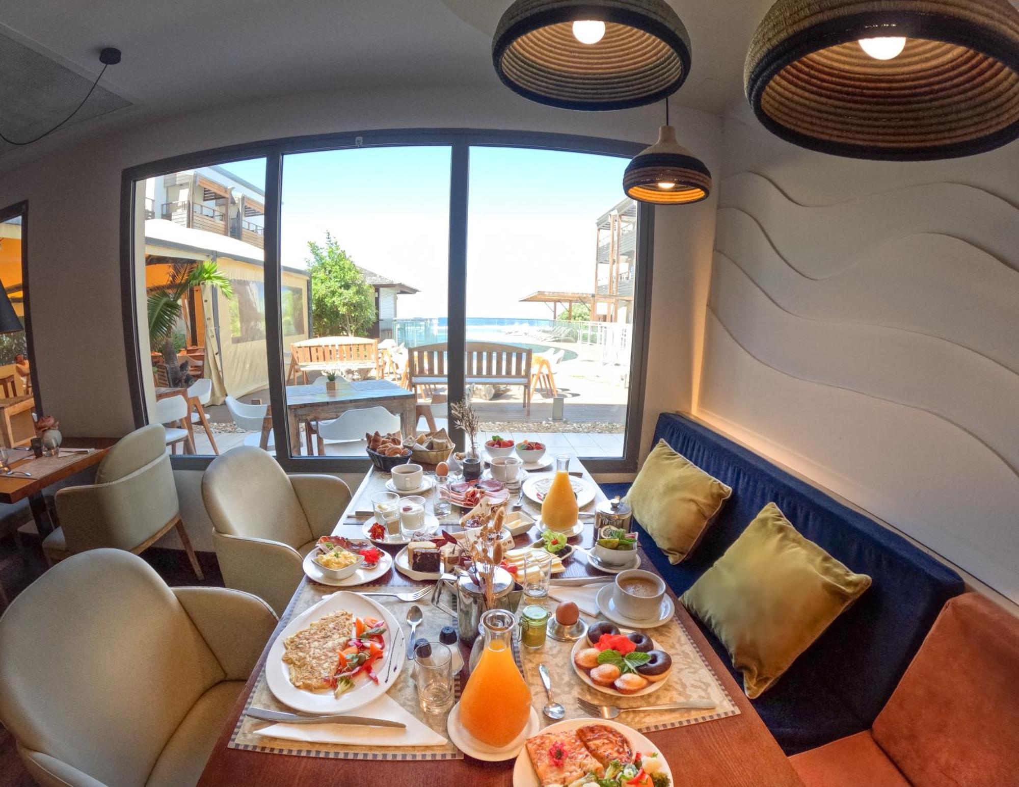 Le Battant Des Lames Hotell Saint Pierre Exteriör bild