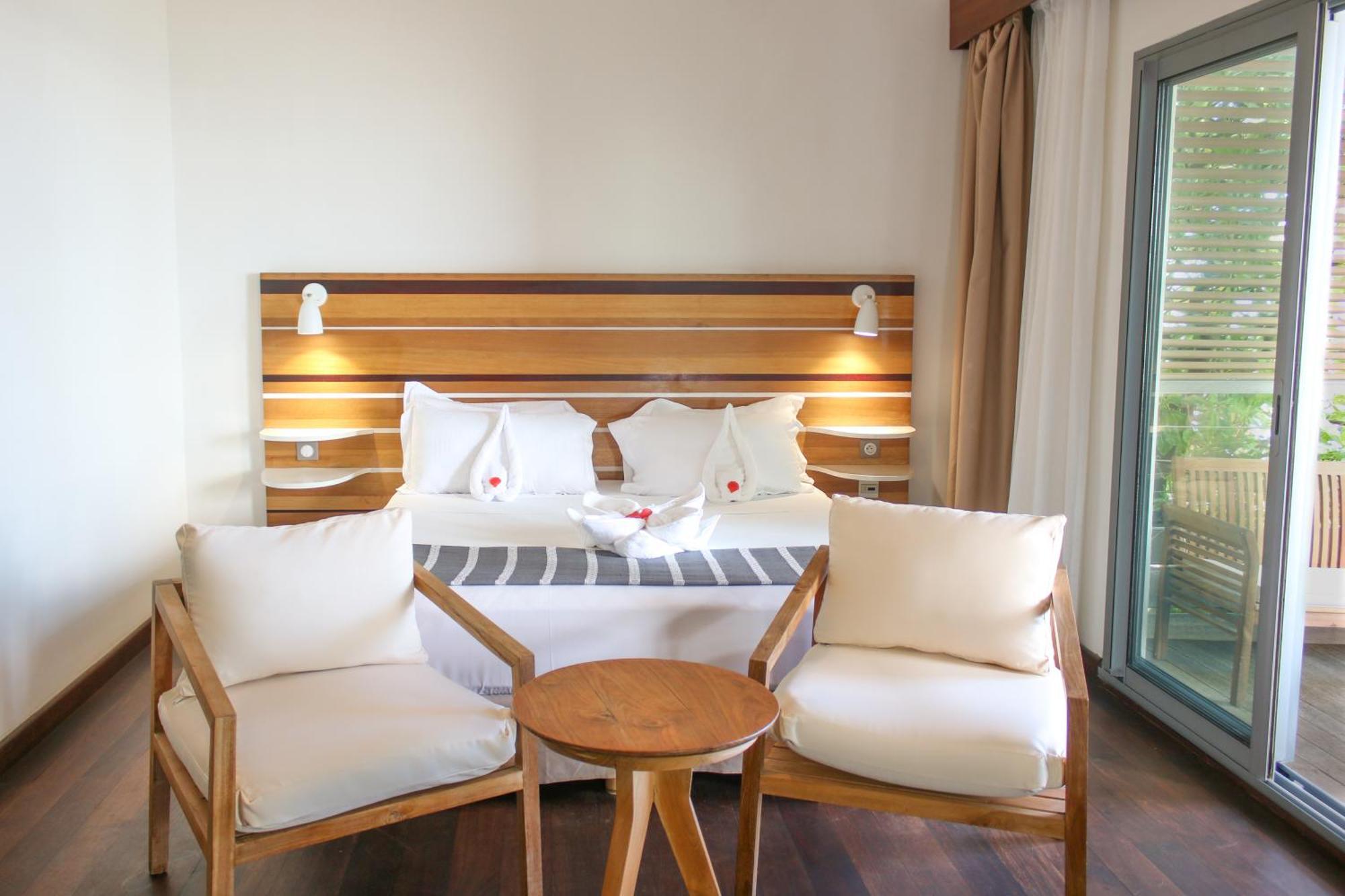 Le Battant Des Lames Hotell Saint Pierre Exteriör bild