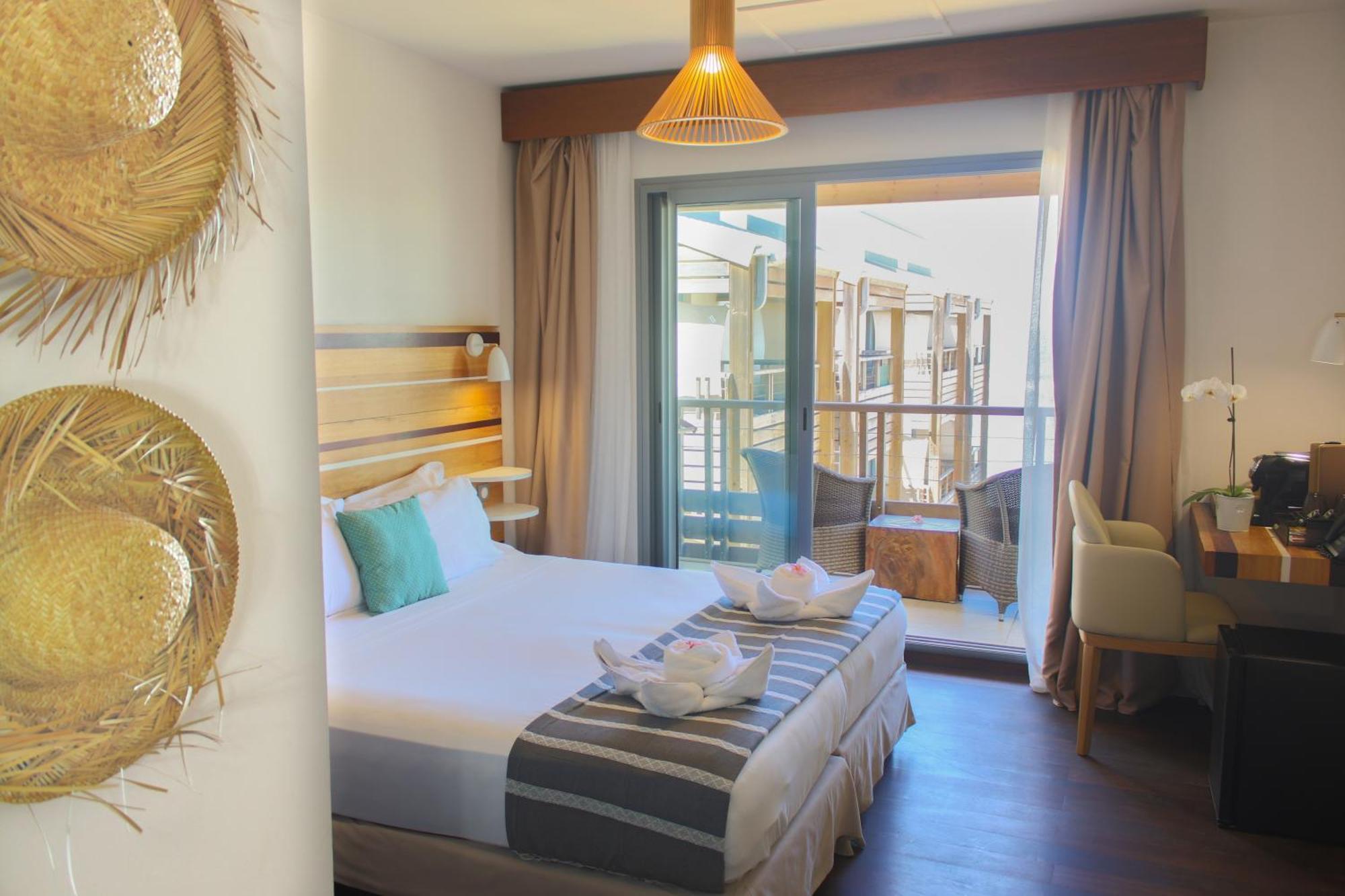 Le Battant Des Lames Hotell Saint Pierre Exteriör bild